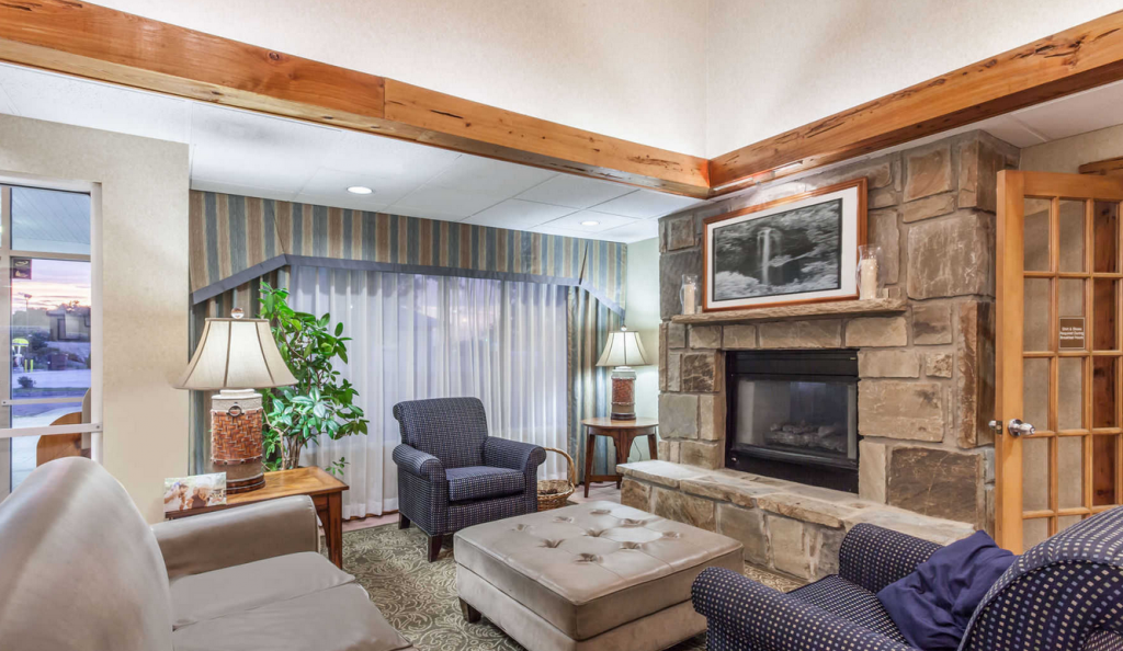 Hotels Sevierville, Gatlinburg, Pigeon Kodak TN Smoky View Inn